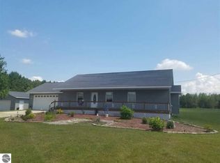 10472 N 21 1/2 Rd, Buckley, MI 49620