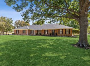 134 White Creek Rd, Van Alstyne, TX 75495