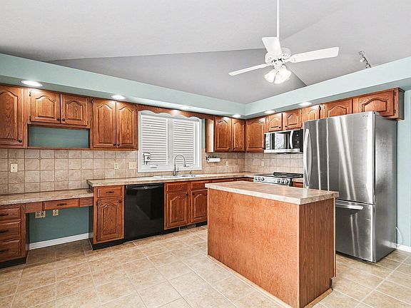 4th image of 1794 Spring Meadow Ct SE #10