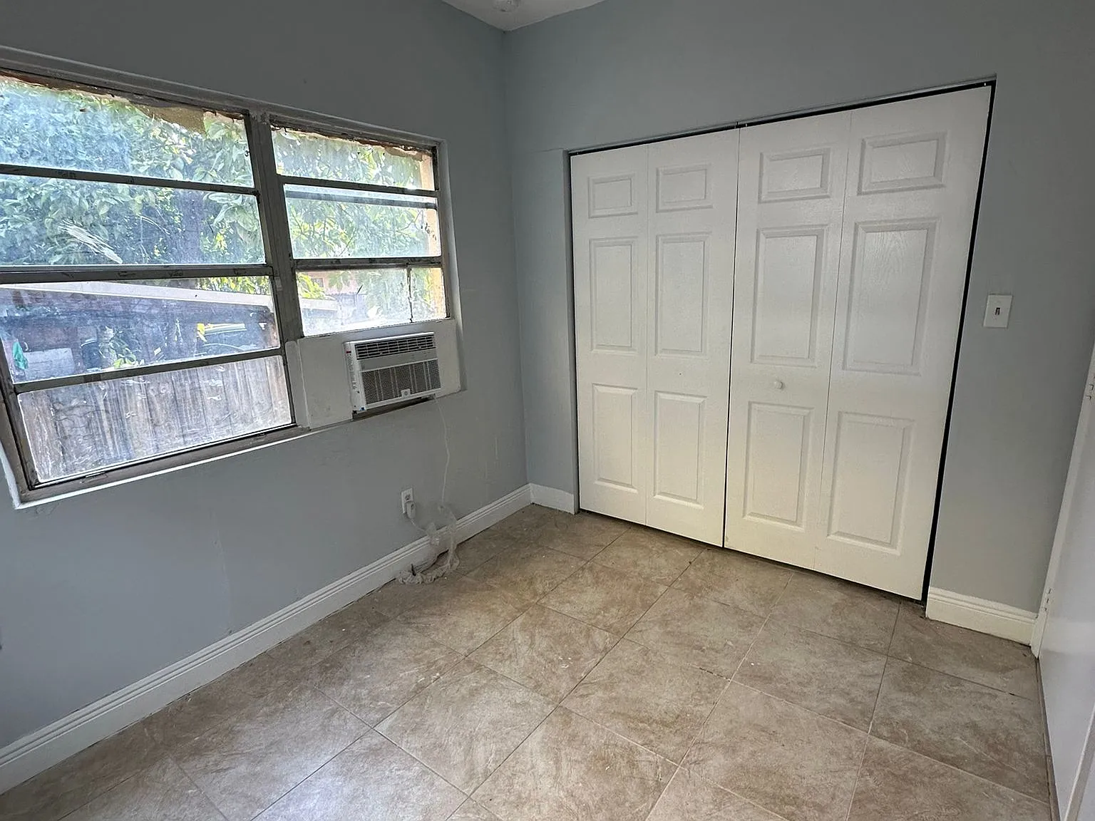 1151 NW 6th St — Photo 3