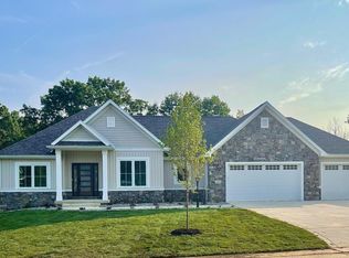 290 W Houghton Dr, Valparaiso, IN 46385