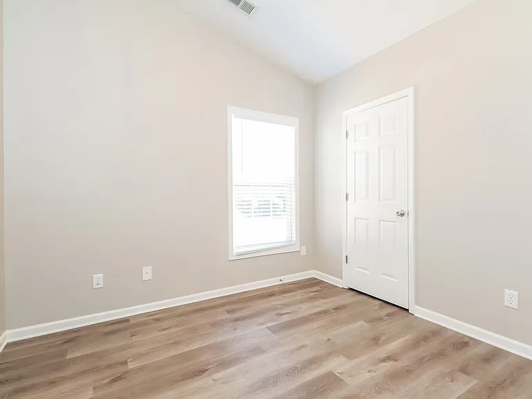1016 Harbor View Ln — Photo 15