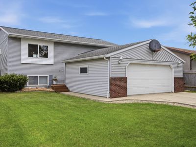 619 21st St E, West Fargo, ND, 58078