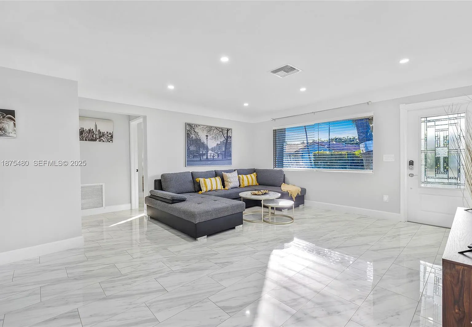 4 bed, 1984 sqft, $8,000 — Photo 3