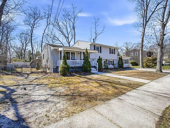 2nd image of 1103 Chelsea Rd