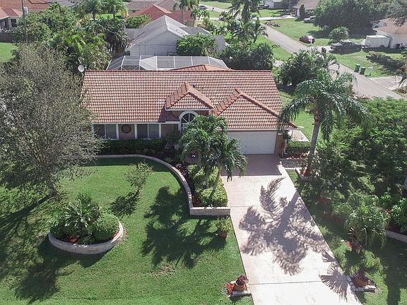 2nd image of 2741 SW Slade Pl