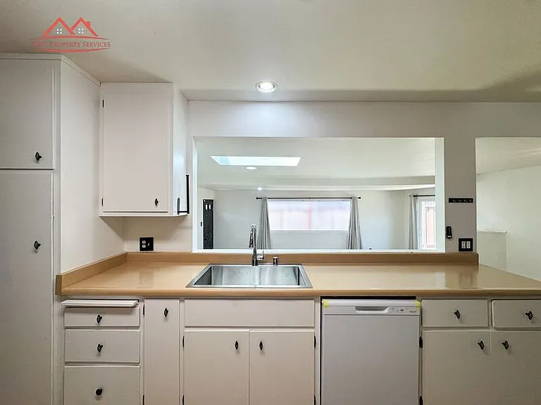 15001 Ridgetop Dr — Photo 10