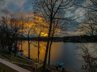 22 Grove St, Southwick, MA 01077