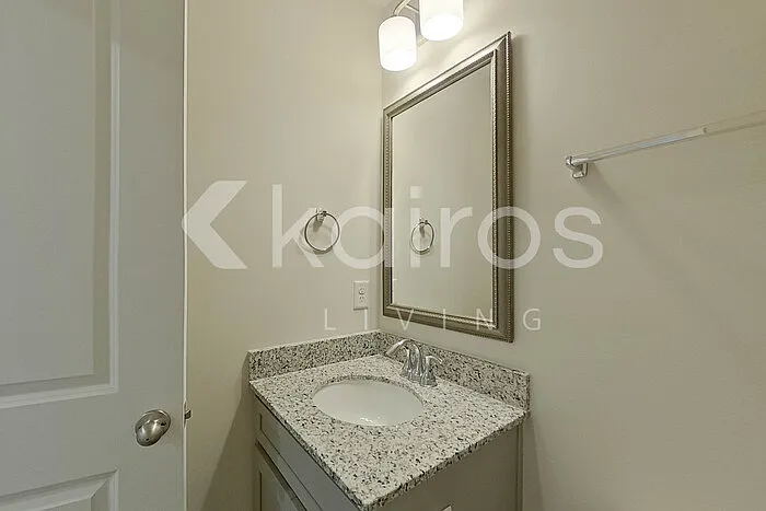 2083 Banyan Cir — Photo 23