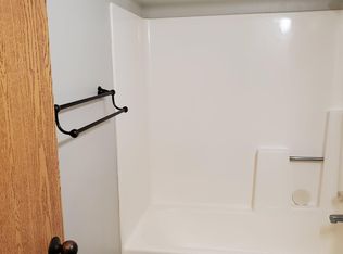 1217 32nd Ave SW APT 5, Minot, ND 58701