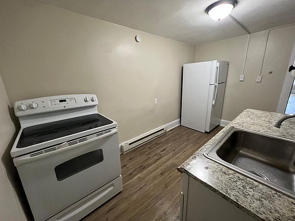 2nd image of 105 Sambourne St