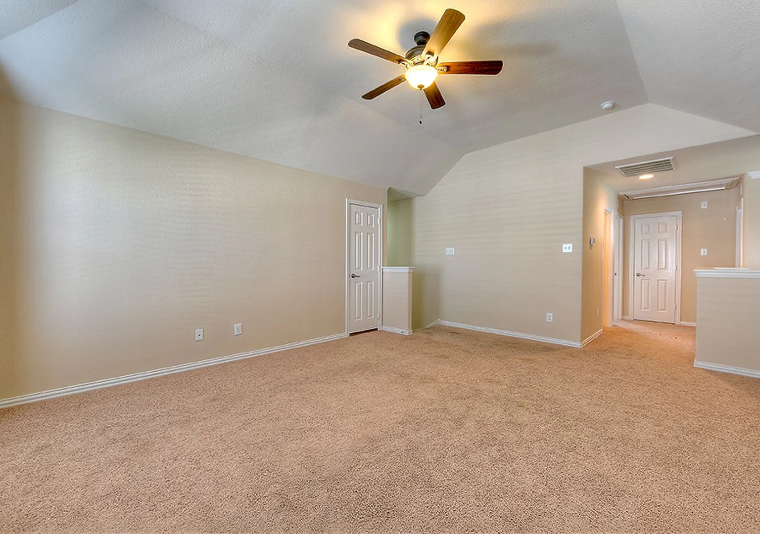 Sterling Ridge Stunner — Photo 2