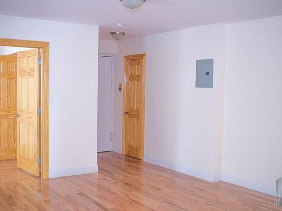 4th image of 686 W 204th St APT 1C