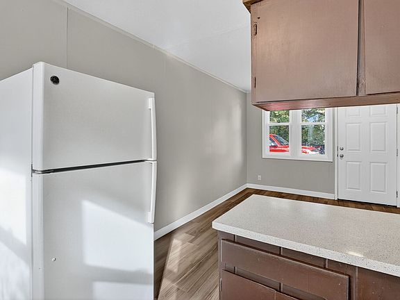 5th image of 4320-4336 NE 57th Skidmore #4324
