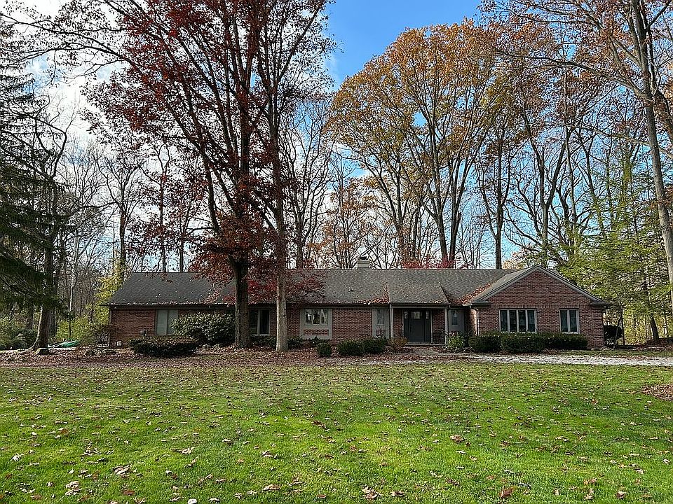 1.6 Acres w/ Circular Drive
