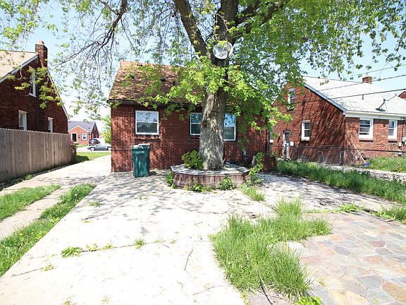 3rd image of 1429 Philomene Blvd