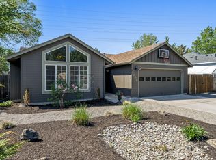 896 NE Locksley Dr, Bend, OR 97701
