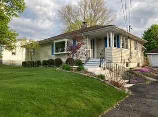 20 Echo Ln, Newburgh, NY