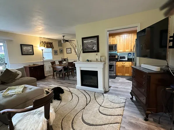 83 E Broadway Unit B, Milford, CT 06460