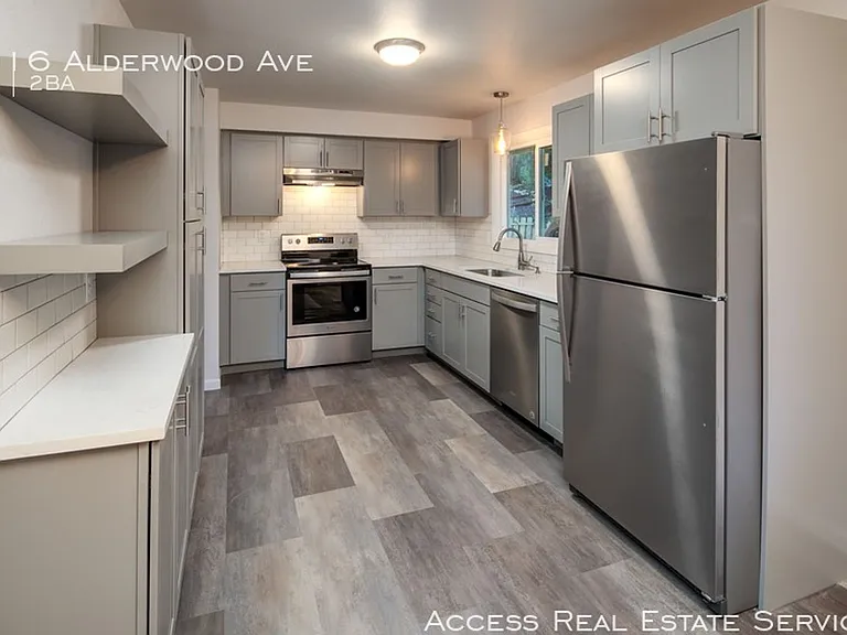 2916 Alderwood Ave — Photo 7
