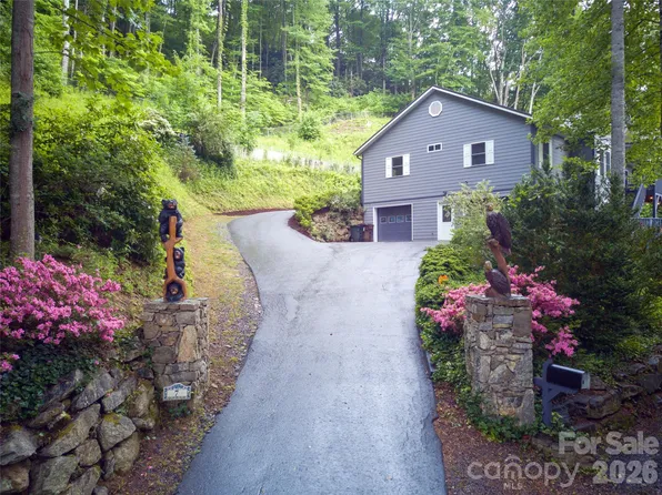 7 Higel Ln, Maggie Valley, NC 28751
