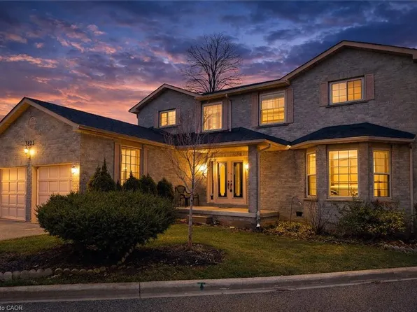 3823 Trelawny Cir, Mississauga, ON L5N 5J6