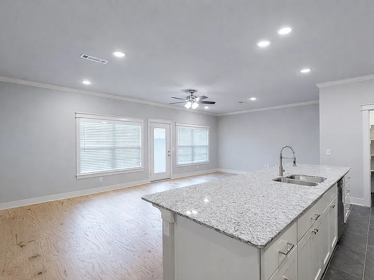 Sycamore Heights Townhome — Photo 12