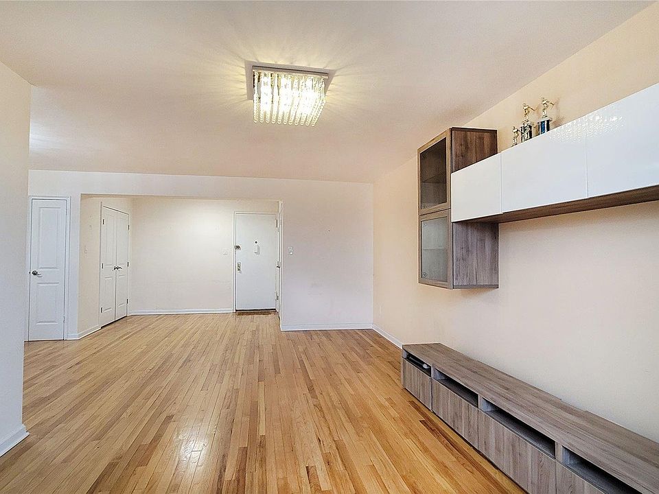 1st image of 67-50 Thornton Pl #6B