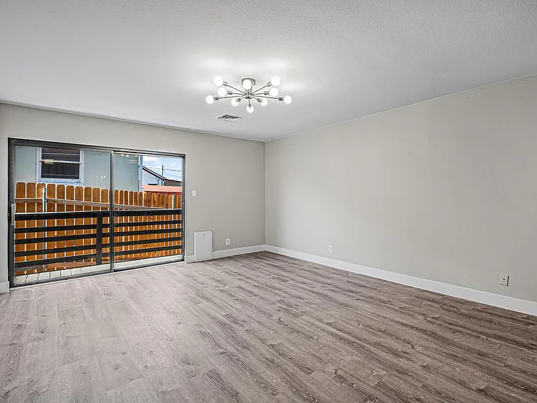 3125 W Center Ave — Photo 14