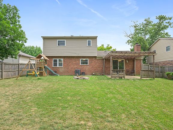 3rd image of 5726 Somers Dr