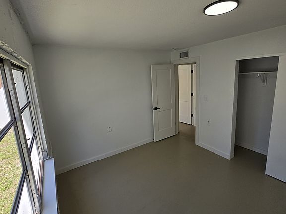 4th image of 144 116th Ave #104