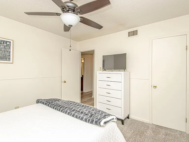 20 Woodhill Dr — Photo 21