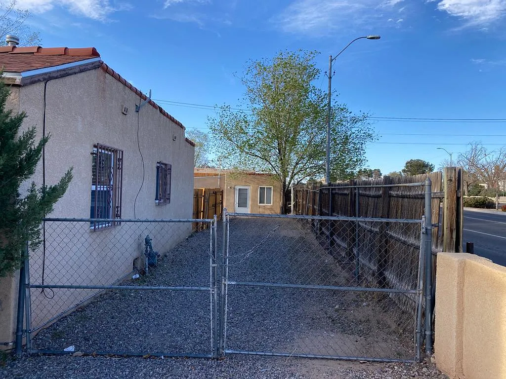 Studio, 450 sqft, $725 — Photo 4