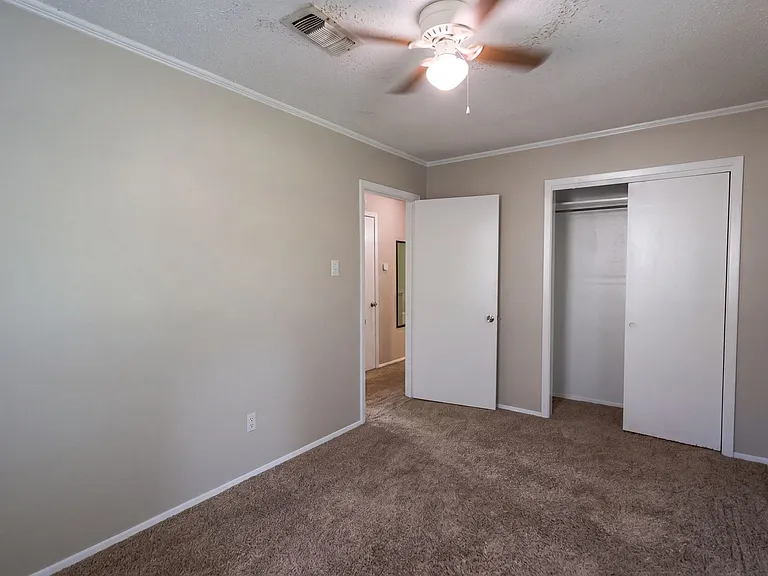 1523 Teekell St — Photo 5