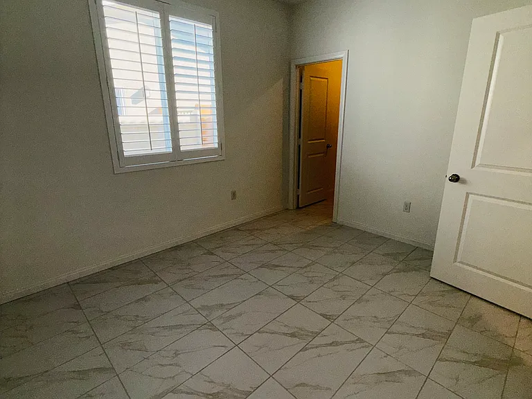 39171 Quixote Ct — Photo 18