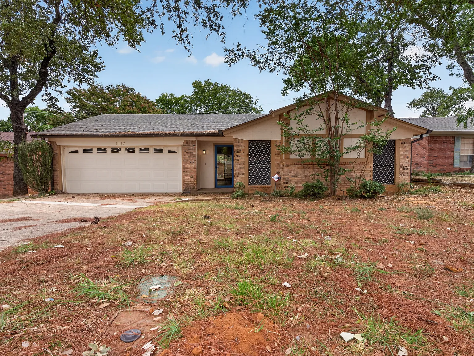 3 bed, 1341 sqft, $2,000 — Photo 1