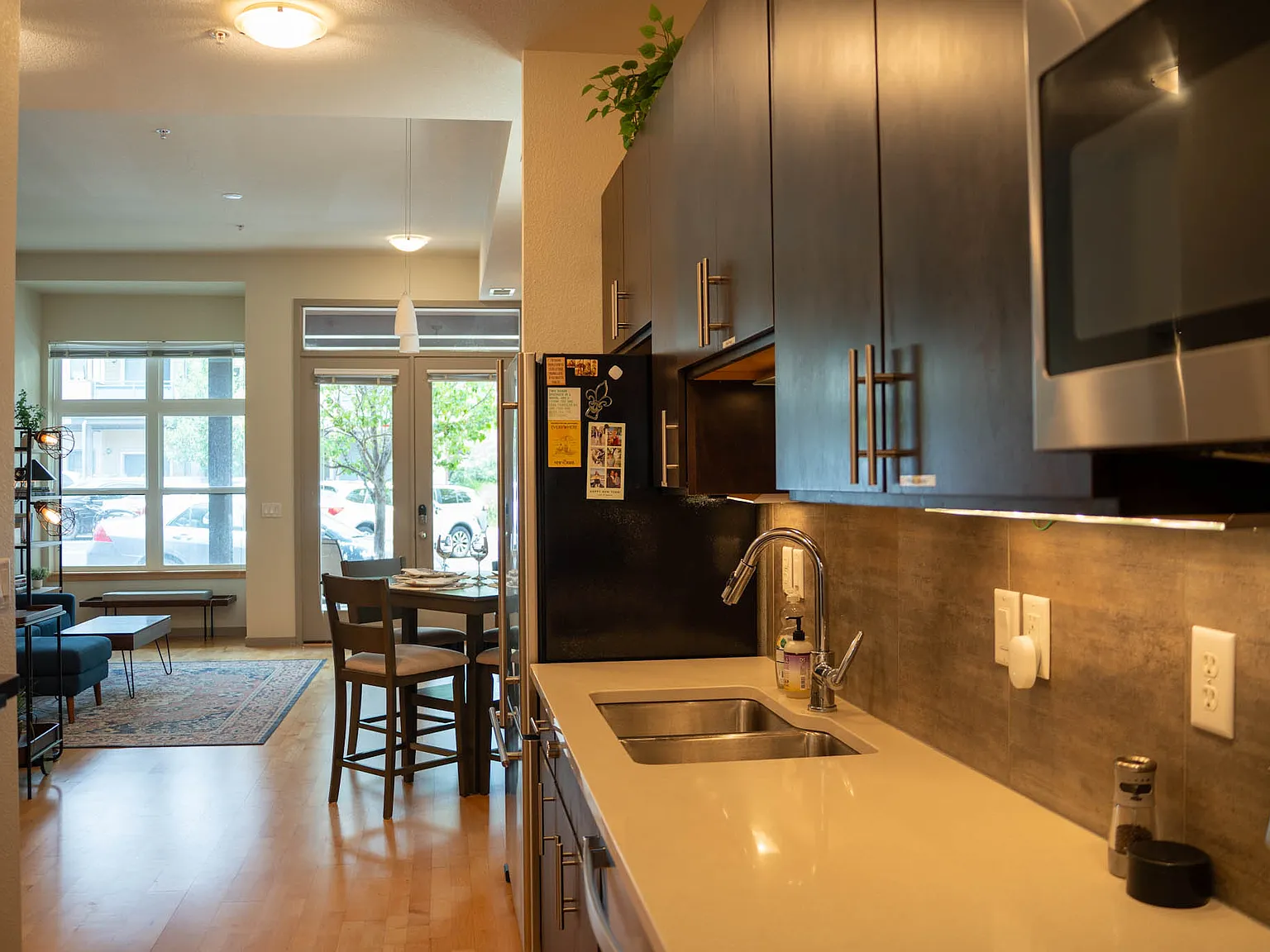 1 bed, 722 sqft, $3,100 — Photo 4