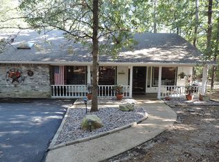 154 Calm Water Ln, Holly Lake Ranch, TX 75765