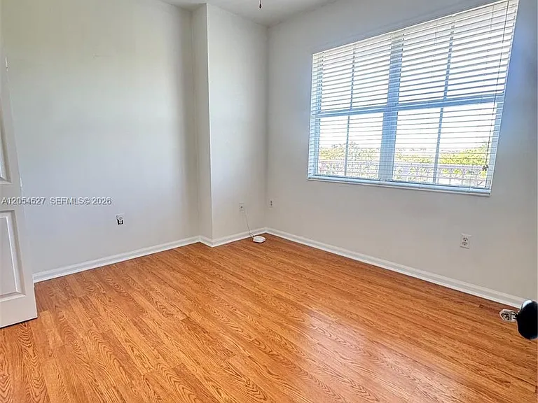 11002 NW 83rd St #213 — Photo 16
