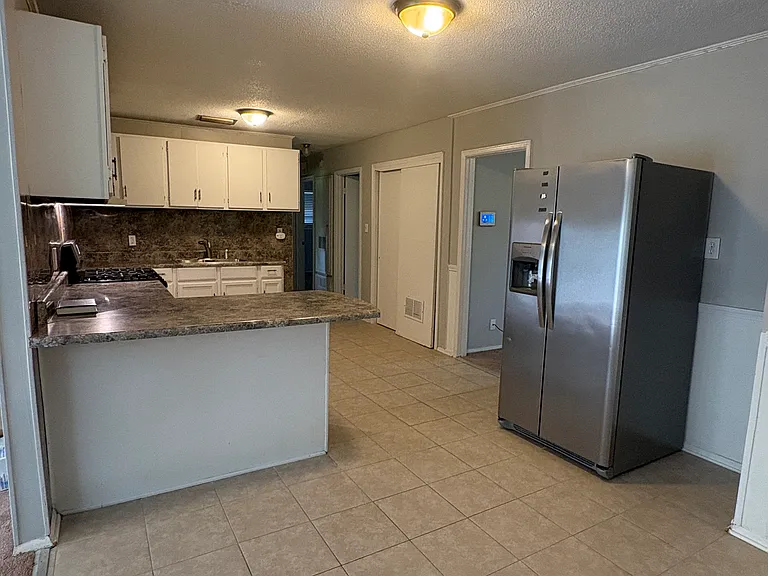 3264 Hackberry Ln — Photo 3