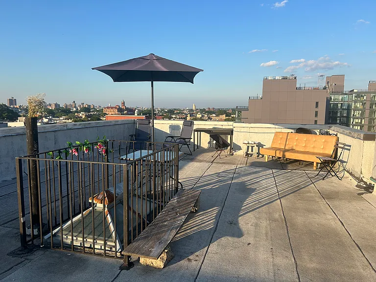 29 Spencer Pl #3R — Photo 8