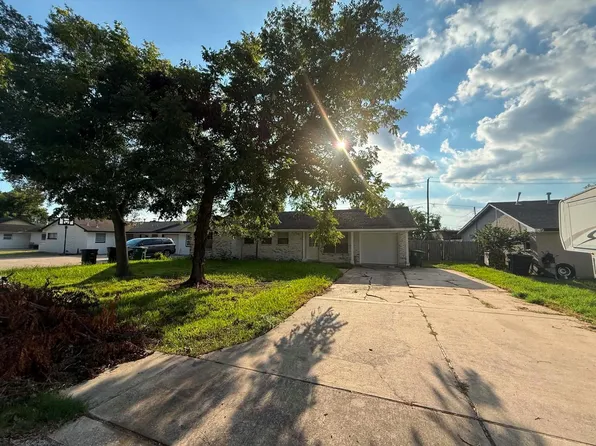 4414 Continental Dr, Houston, TX 77072