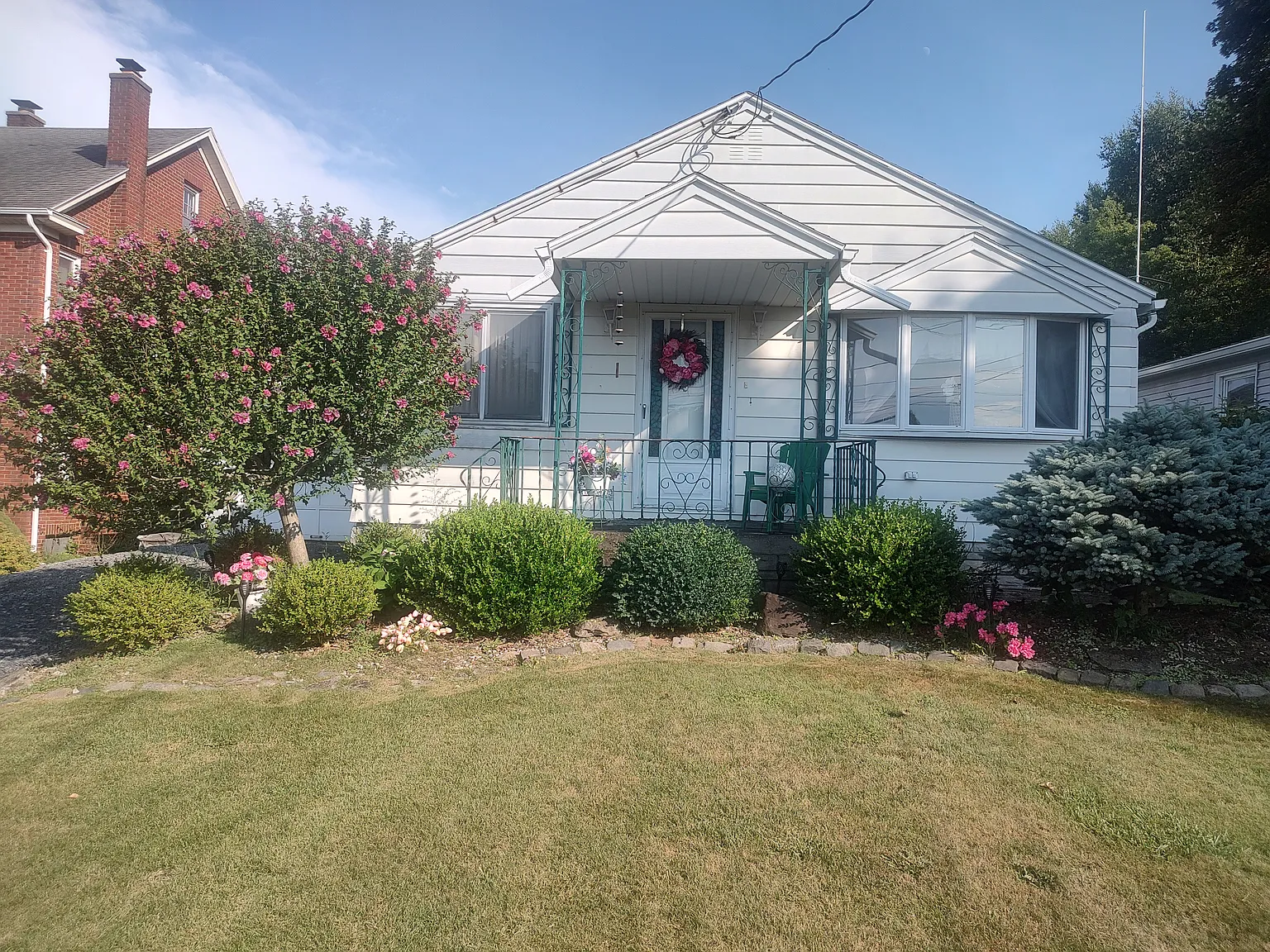 2 bed, 1200 sqft, $2,300 — Photo 1