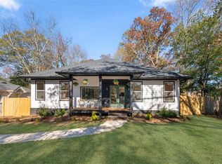 2900 Midway Rd, Decatur, GA 30030