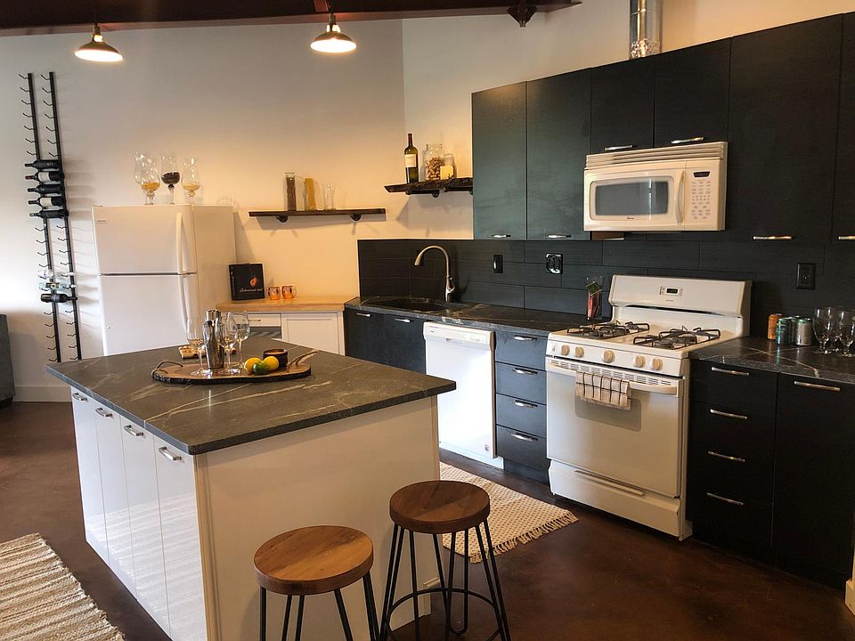 1st image of 311 2nd St #202