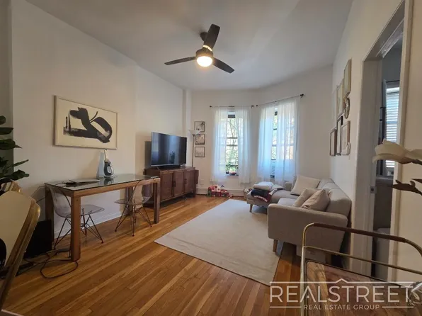 38 Saint Johns Pl APT 3, Brooklyn, NY 11217