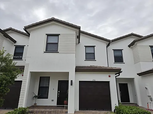 256 SW 159th Dr Photo 1