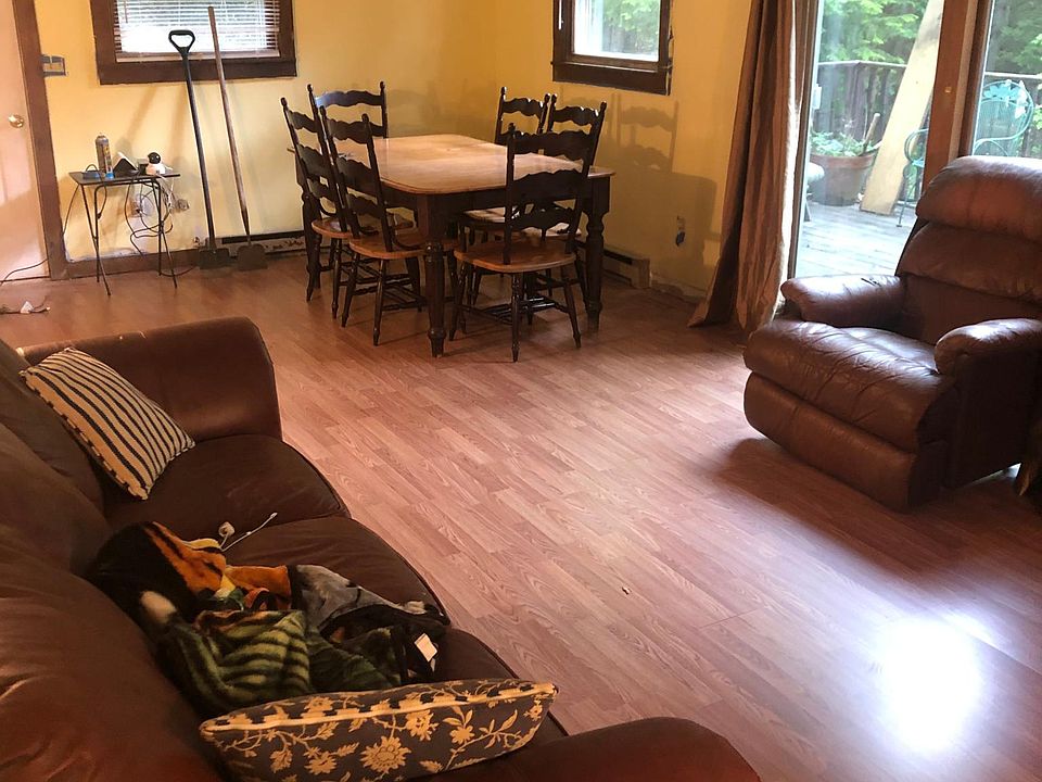 2nd image of 40 Forest Lake Way