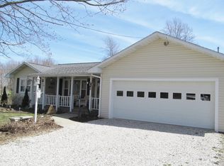 9120 Orchard Rd, Lawrenceville, IL 62439