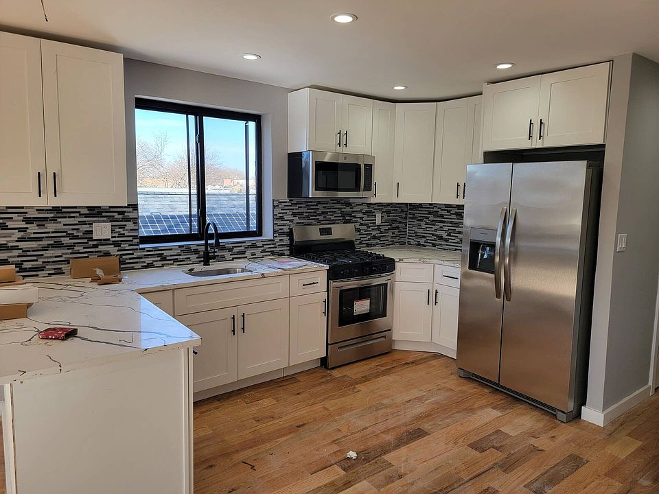 1st image of 2070 E 54th St #3